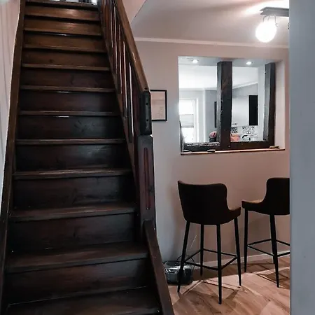 Zur Weinfee ברידל