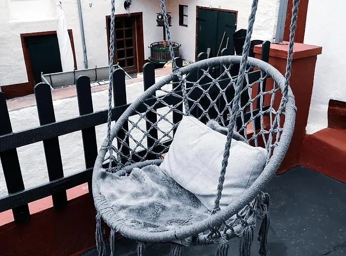 Zur Weinfee 펜션 브리에델